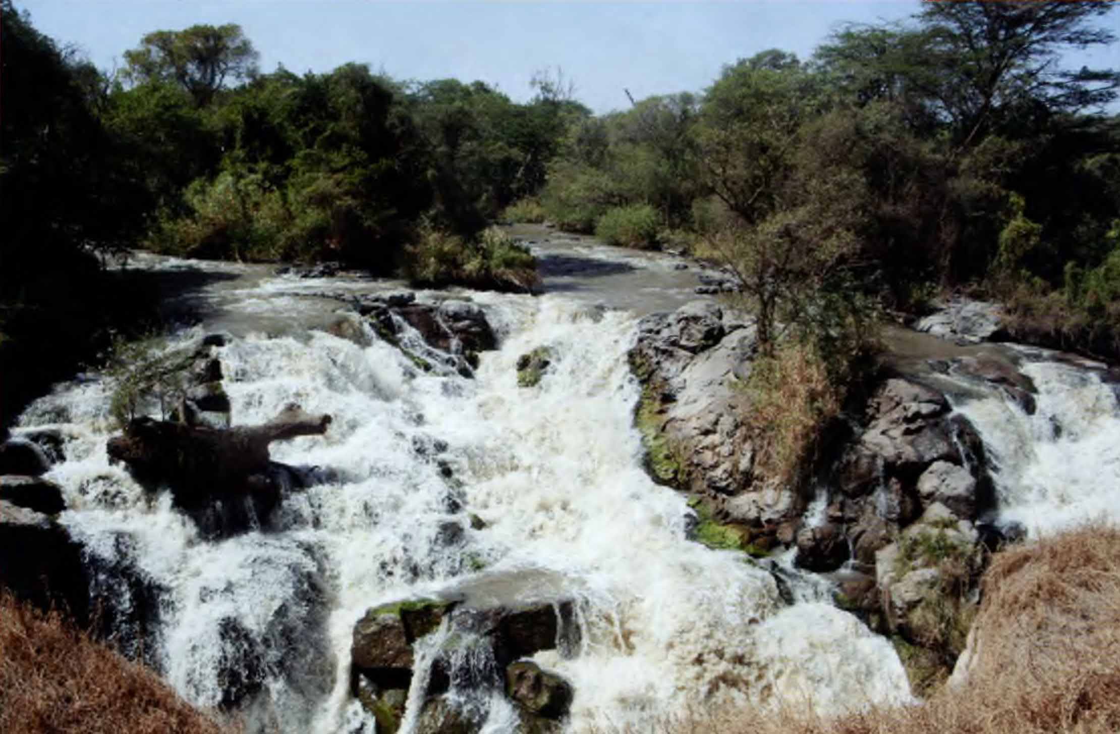 Водопад на реке Аваш.